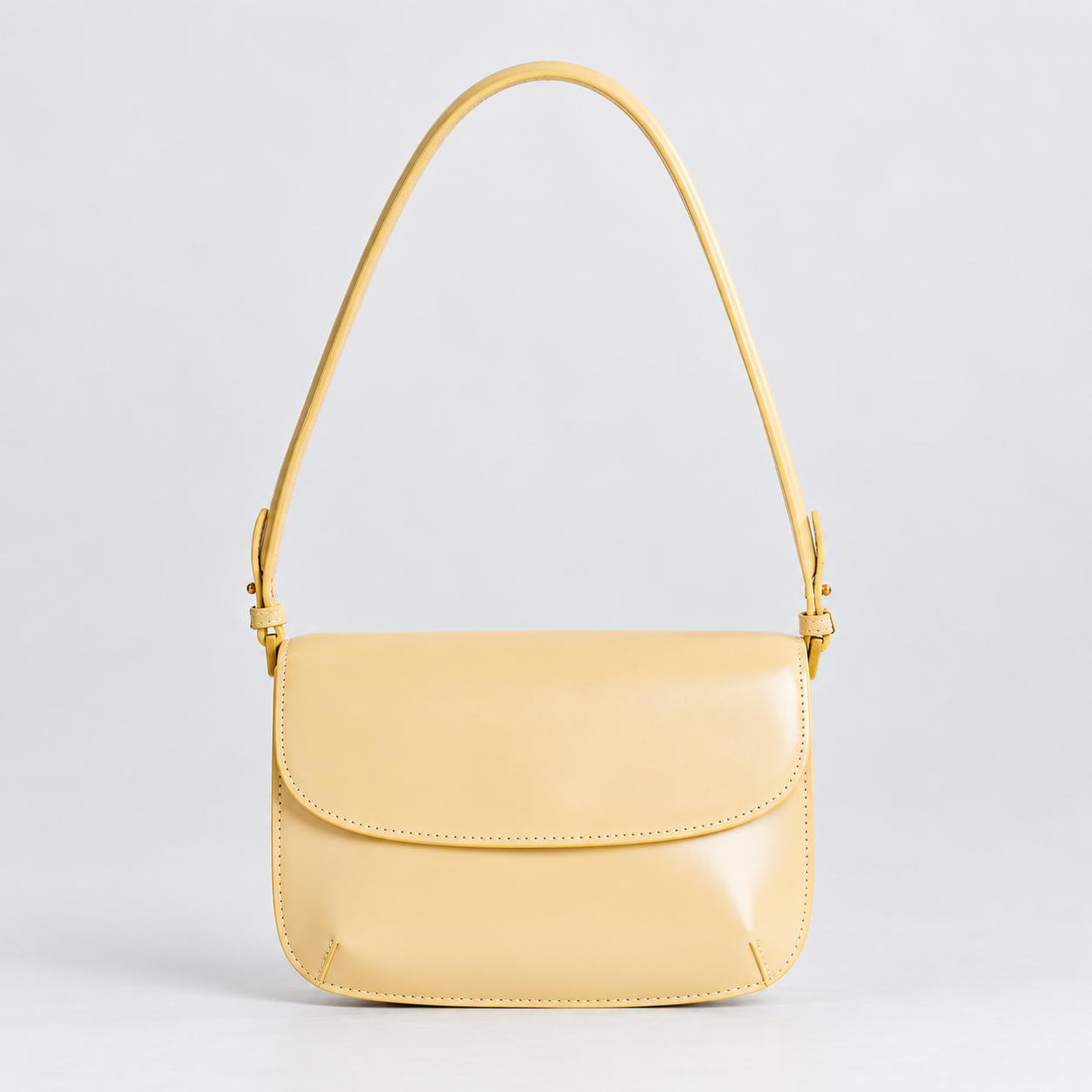 Mia — front view